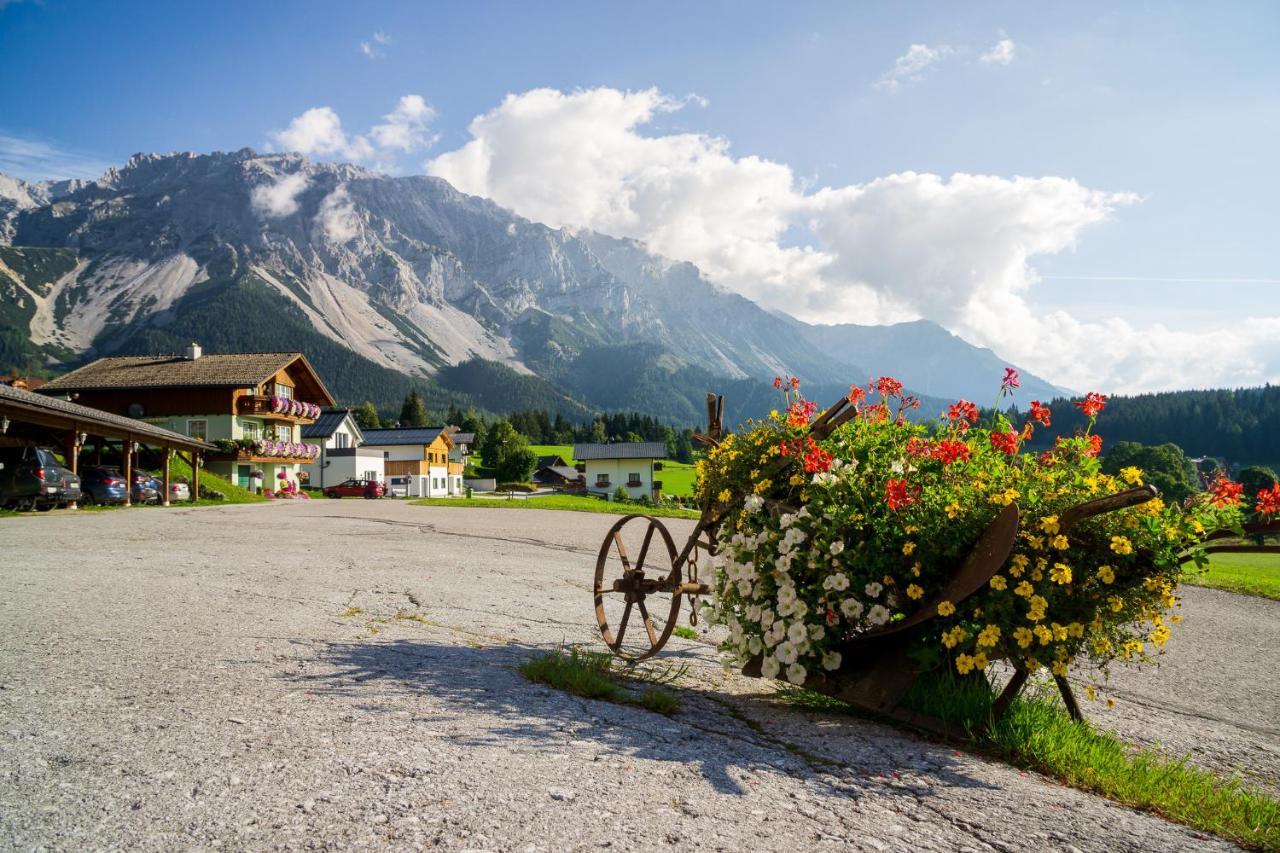 Hotel Tischlbergerhof Ramsau am Dachstein Bagian luar foto