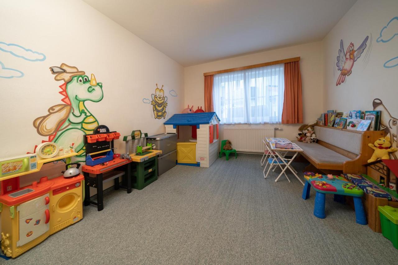 Hotel Tischlbergerhof Ramsau am Dachstein Bagian luar foto